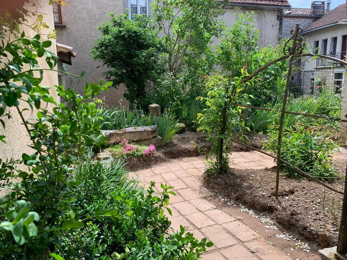 Stylish One Bedroom Apartment In A Lovely Village Saint-Vincent-Rive-dʼOlt 0*,  Γαλλία